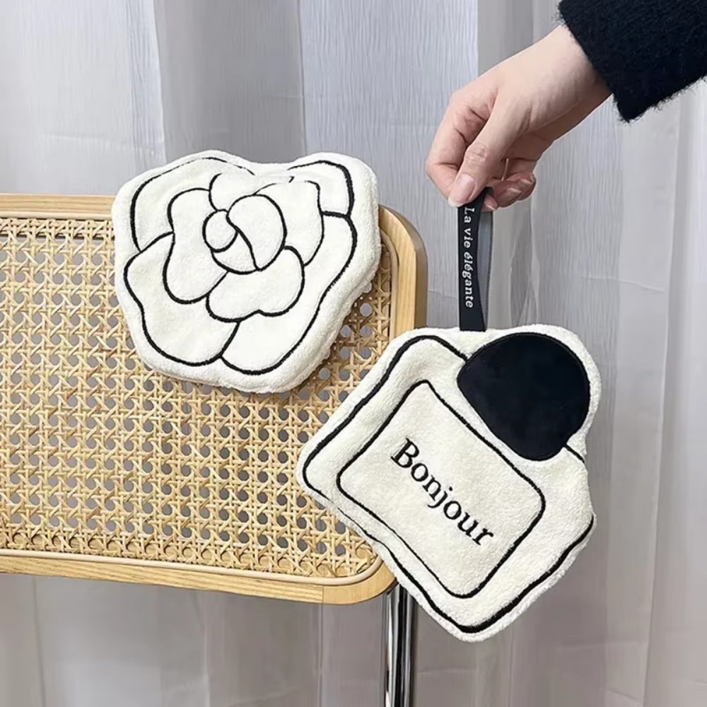 吸水性に優れたコーラルベルベット素材の刺繍入りハンギングタオ - Golf Towel のレビューと価格
